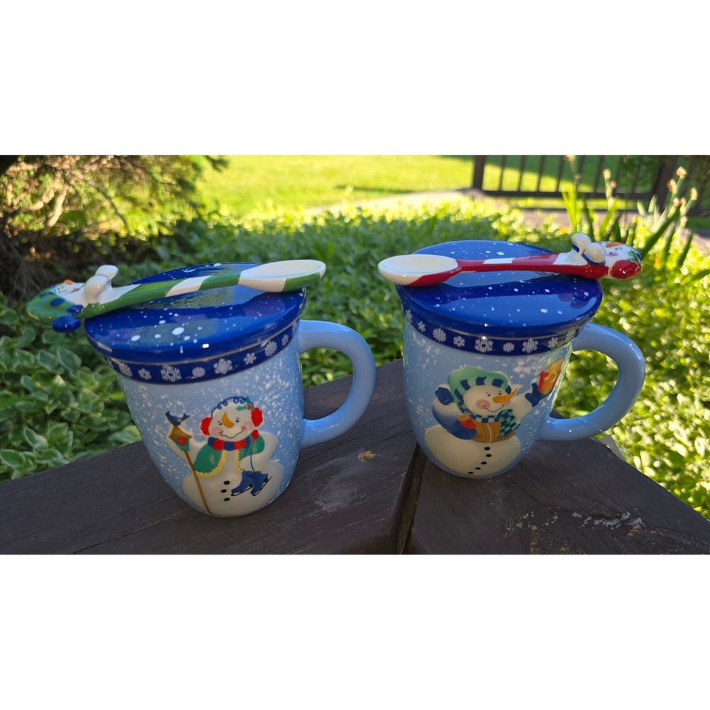 Vintage Snowman Holiday Mug Set with Lids and Spoons (2 Mugs)